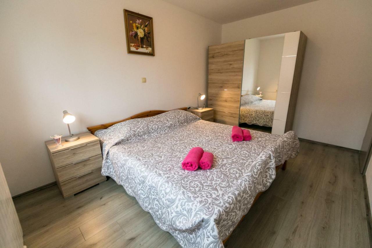 Amela Apartment พูลา ภายนอก รูปภาพ