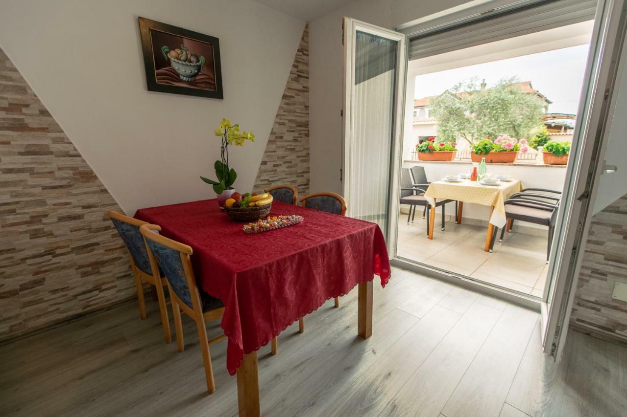 Amela Apartment พูลา ภายนอก รูปภาพ